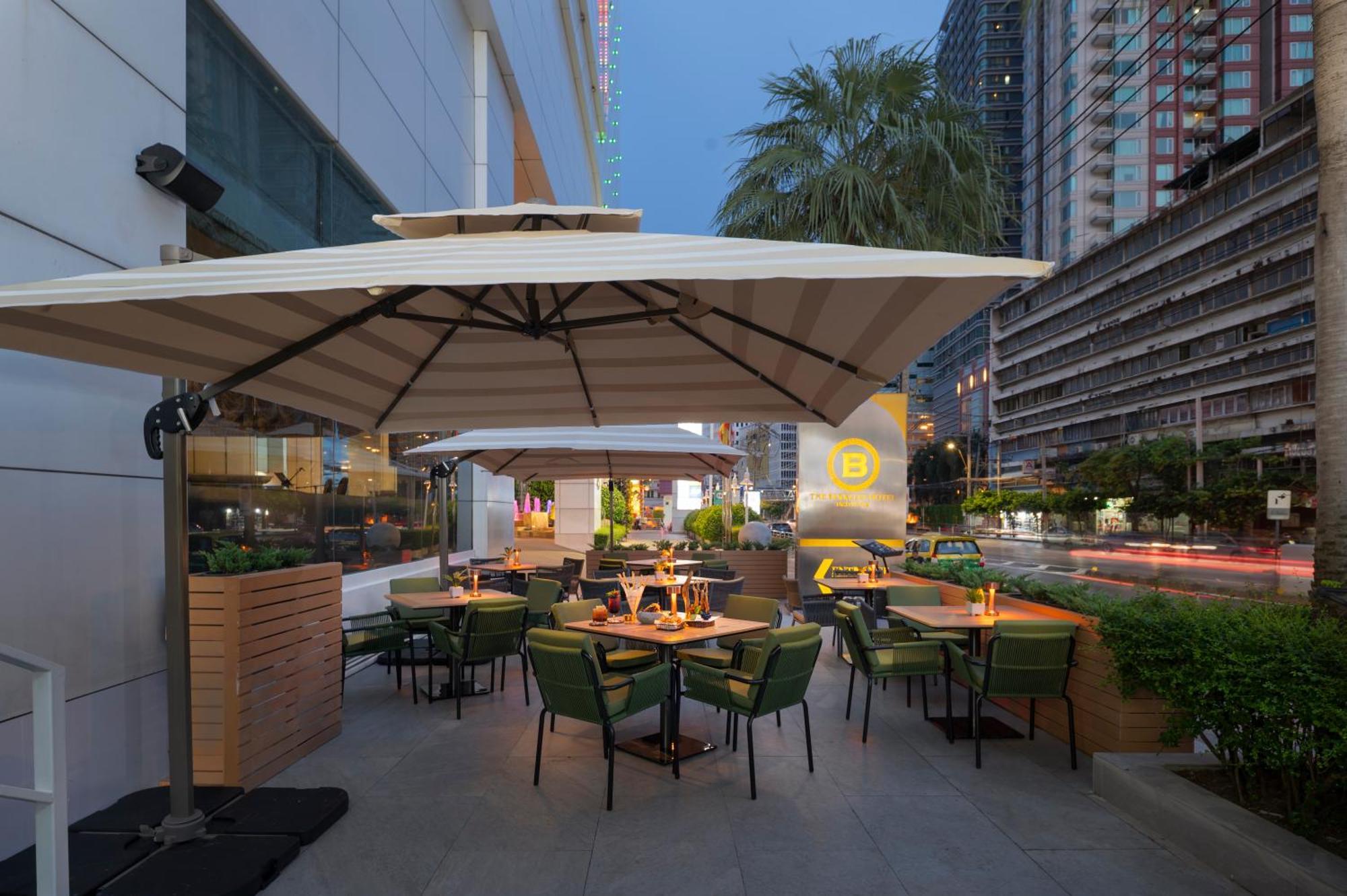 The Berkeley Hotel Pratunam Bangkok Exterior foto